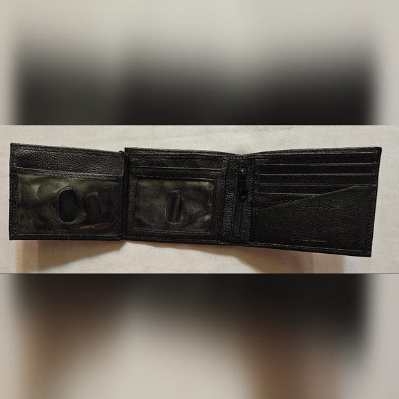 STEALTH MODE RFID Genuine Leather Trifold Wallet - Black - Picture 7 of 8